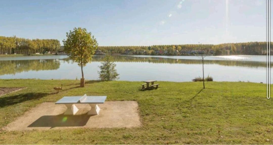 Appartement Au Calme Face Au Lac Марсьяк Экстерьер фото