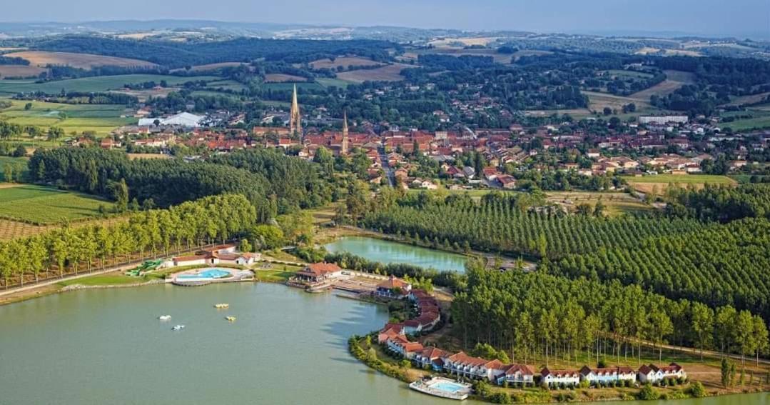 Appartement Au Calme Face Au Lac Марсьяк Экстерьер фото